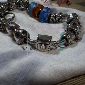 Pandora charm - Treasure Chest
